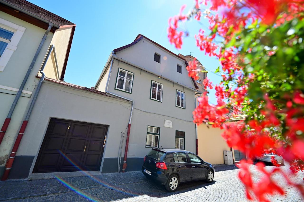Apartments In The Heart Of Sibiu Eksteriør bilde